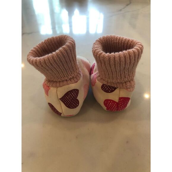 Cacharel Pink Heart Cotton Baby Slippers - Picture 4 of 8